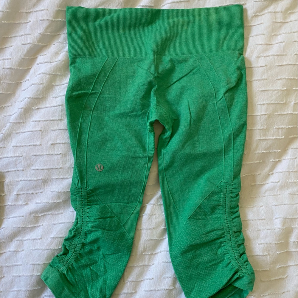 Lululemon Flow and go crop leggings size 6 green - Picture 4 of 5